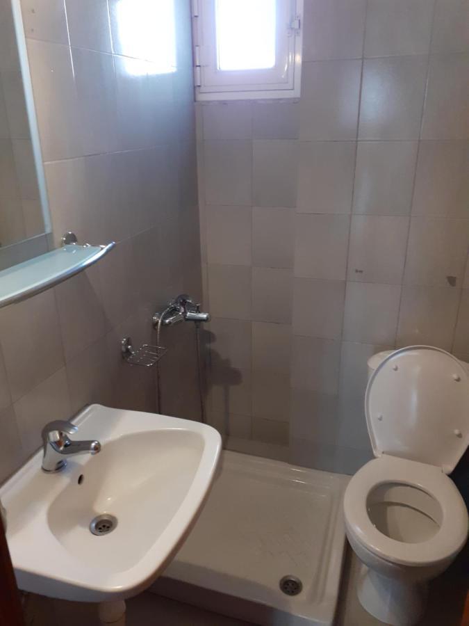 Chrysafis Apartments เนอาวรัสนา ภายนอก รูปภาพ