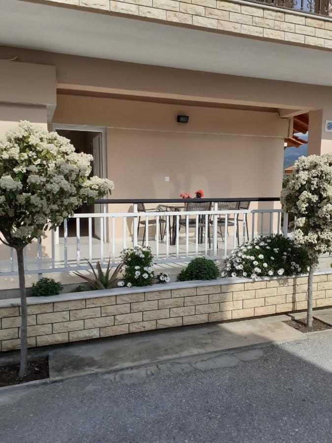 Chrysafis Apartments เนอาวรัสนา ภายนอก รูปภาพ